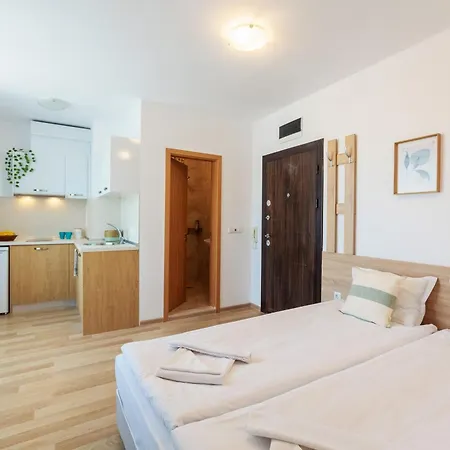 Apartment Flora Sarafovo