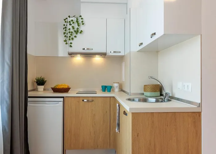 Flora Sarafovo דירה *